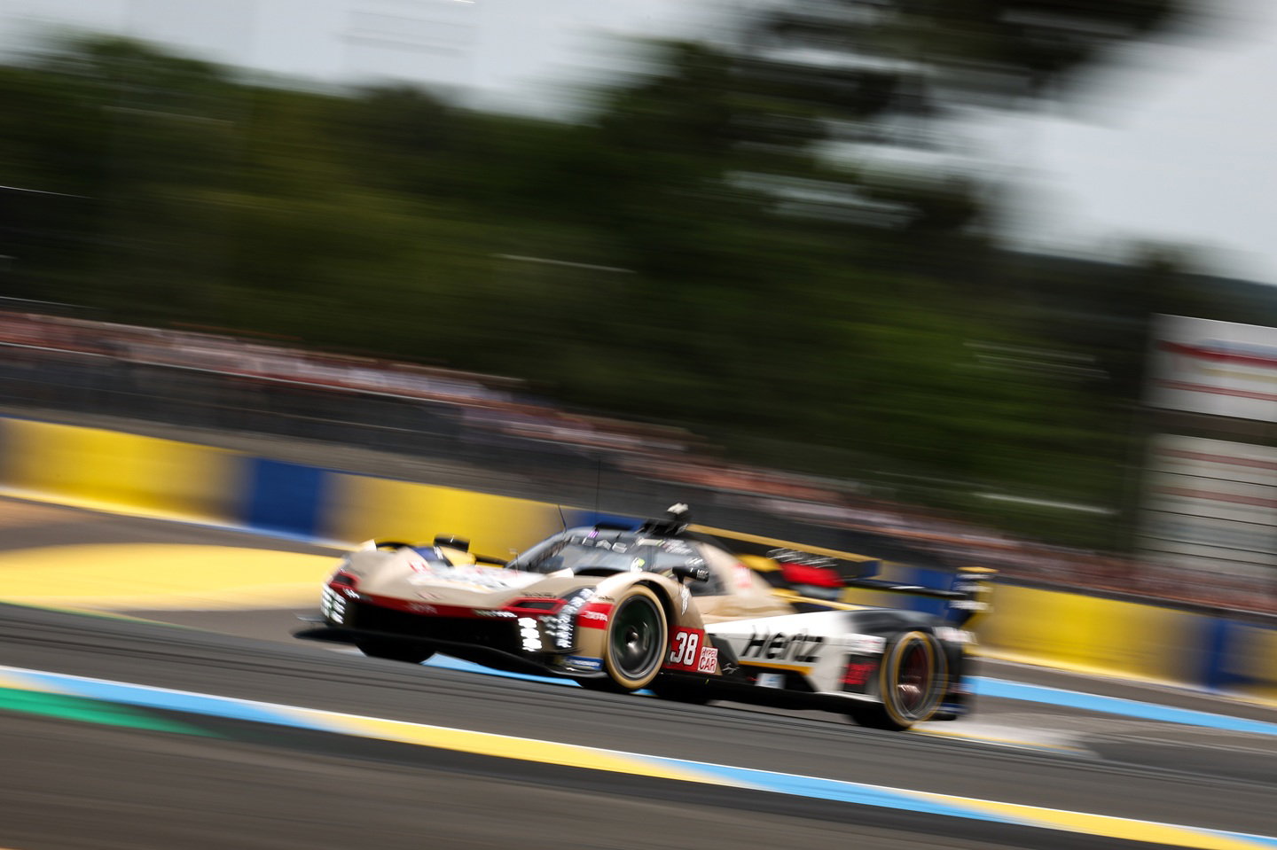 #38 Jota Cadillac